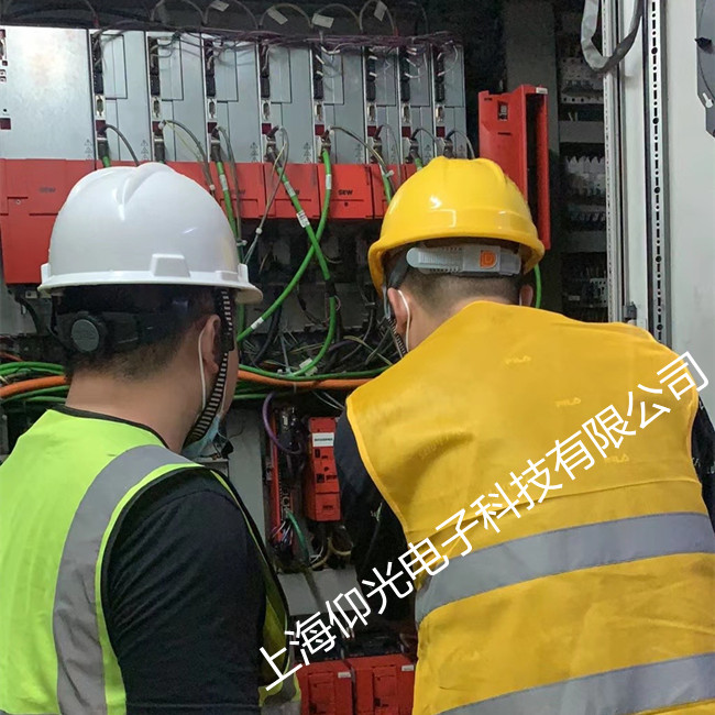 SEW�ŷ�������F13�S�޷���