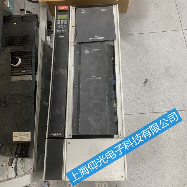 ����˹׃�l��VLT5100���@ʾ7���ϾS���v��