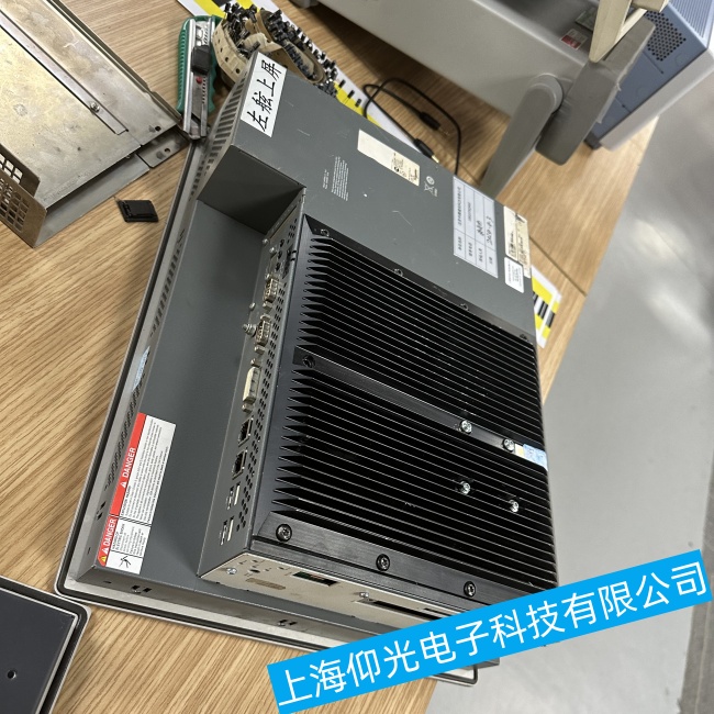 ���dʩ�͵¹��ؙCHMIST6400�_�C��Ļ�������ϾS�����M�z�y